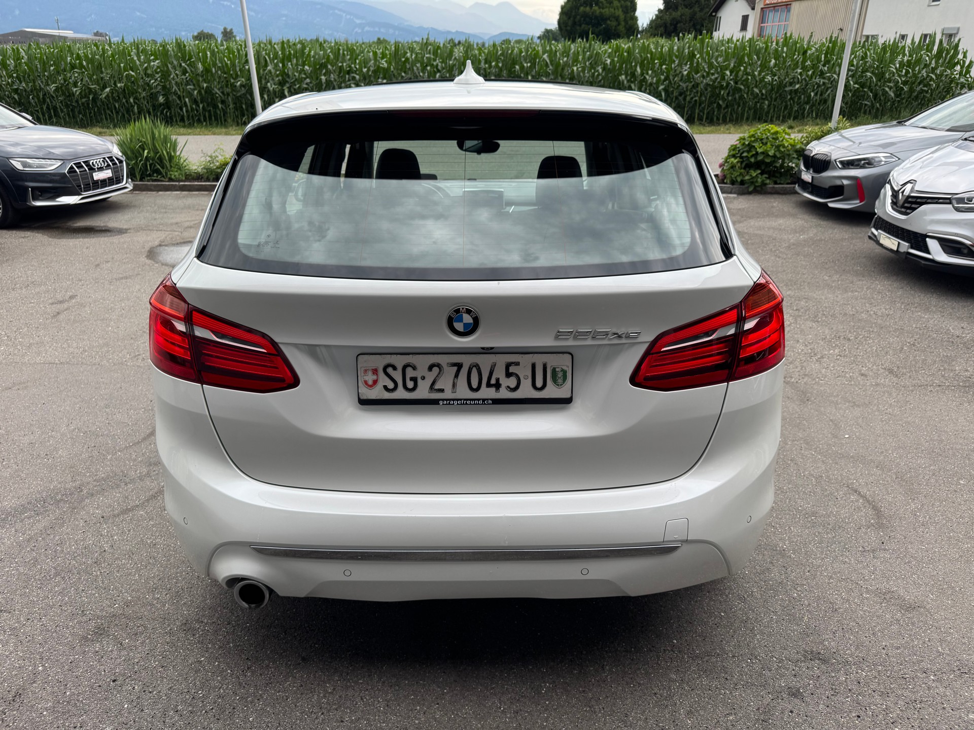 BMW 225xe iPerformance Active Tourer Steptronic Luxury Line-image-6