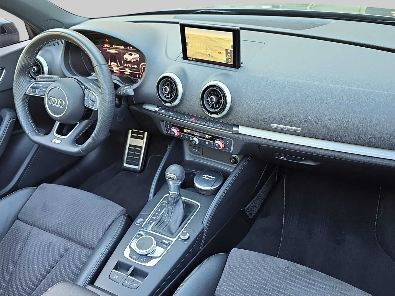 AUDI A3 Cabriolet 2.0 TFSI Sport quattro S-tronic-image-16