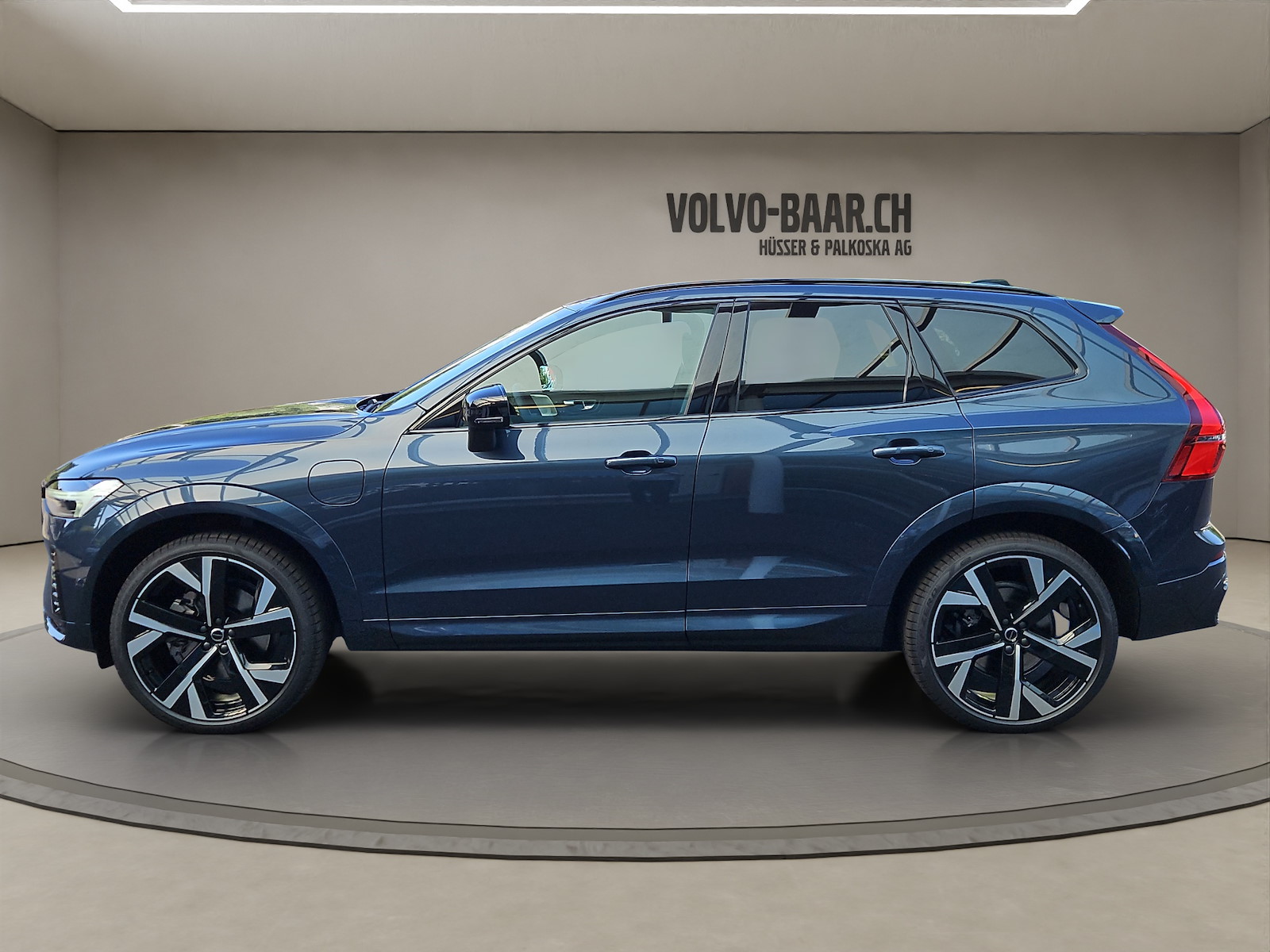 VOLVO XC60 2.0 T8 TE Ultra Dark eAWD-showroom-element-1