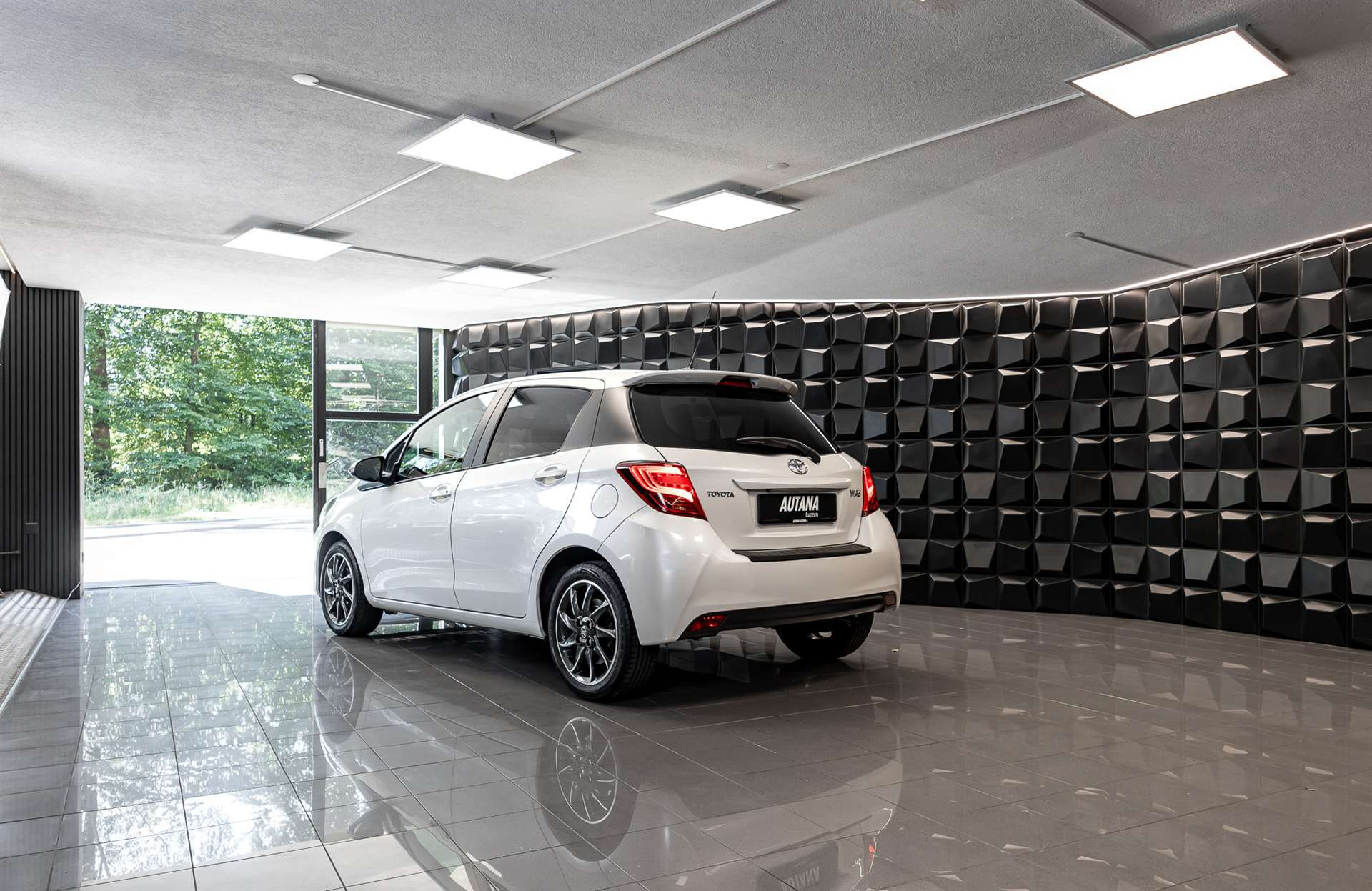 TOYOTA Yaris 1.33 Sol Premium Multidrive S-showroom-element-2