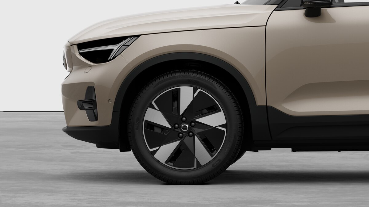 VOLVO EX40 Twin Performance Ultra AWD-image-6