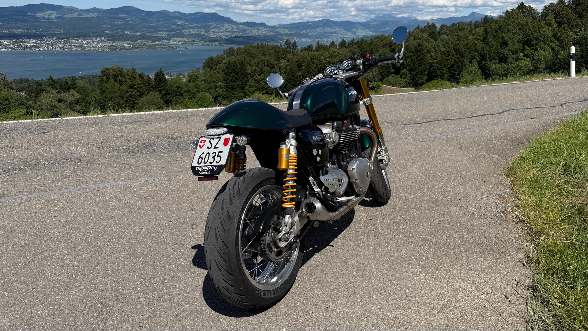 TRIUMPH Thruxton R 1200 I ABS mit Sonderlackierung-image-4