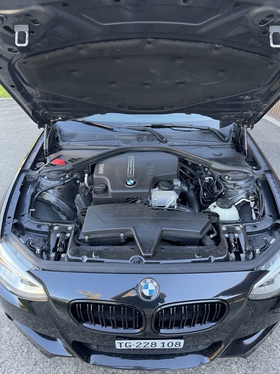 BMW 125i M-Paket Vollausstattung-image-4