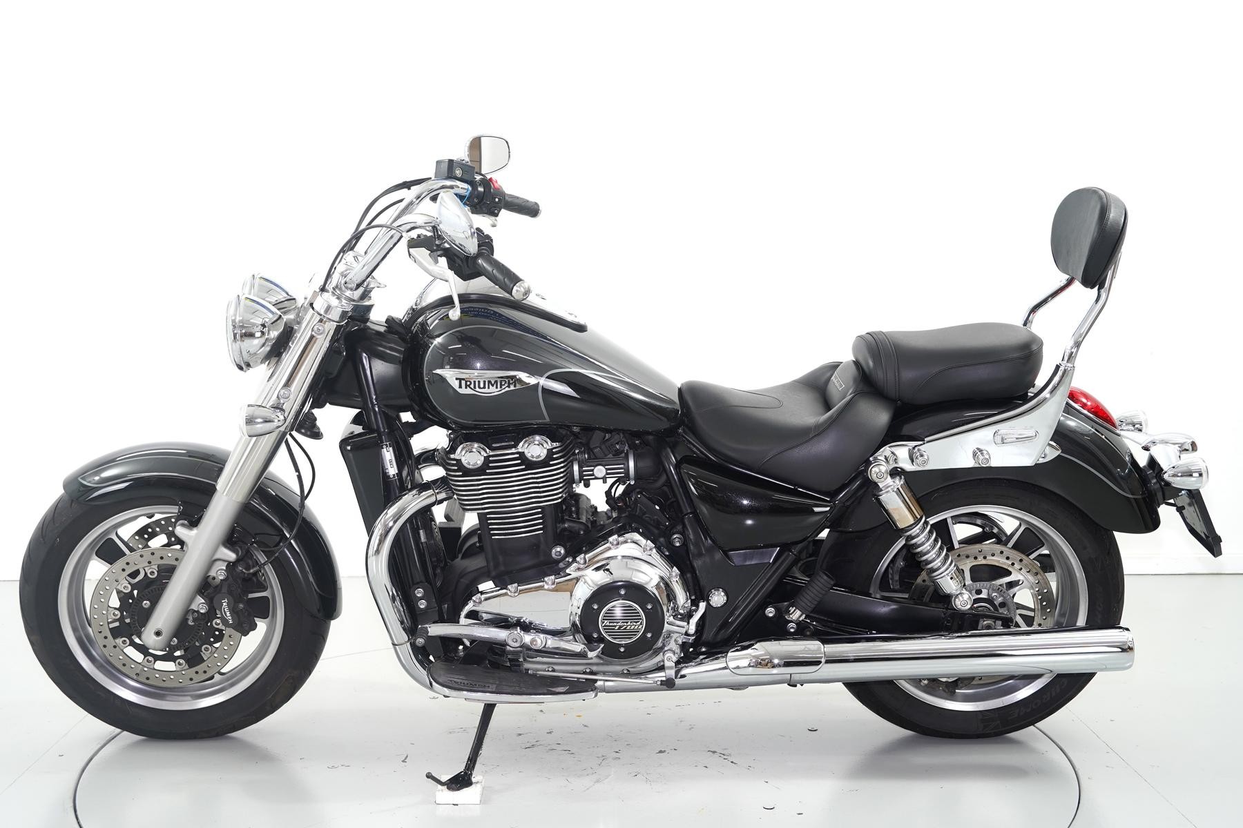 TRIUMPH Thunderbird Commander 1700 ABS-image-4