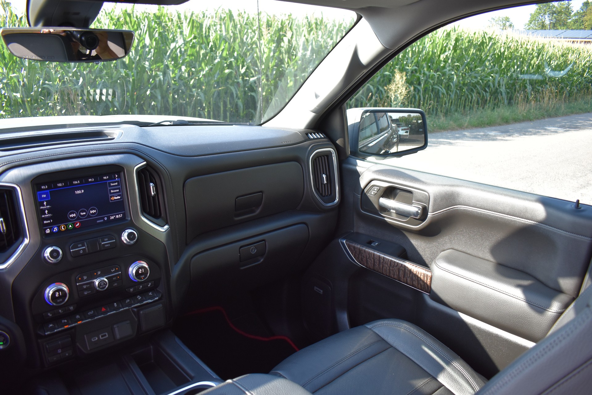 GMC Sierra Denali-image-9