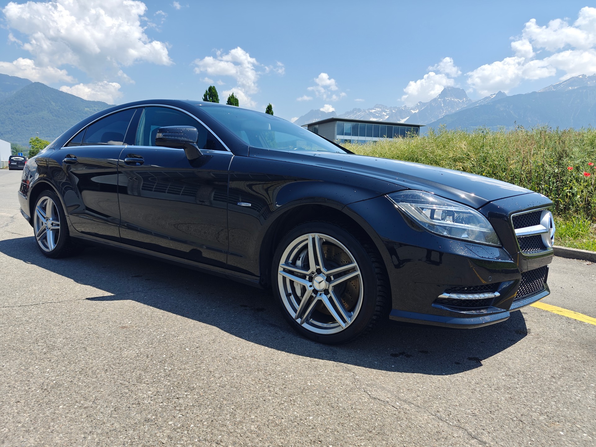 MERCEDES-BENZ CLS 500 V8 BlueEF 4matic-image-1
