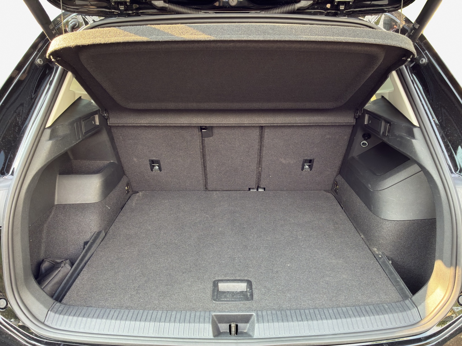 VW Tiguan 2.0 TSI DSG Elegance 4Motion-image-12