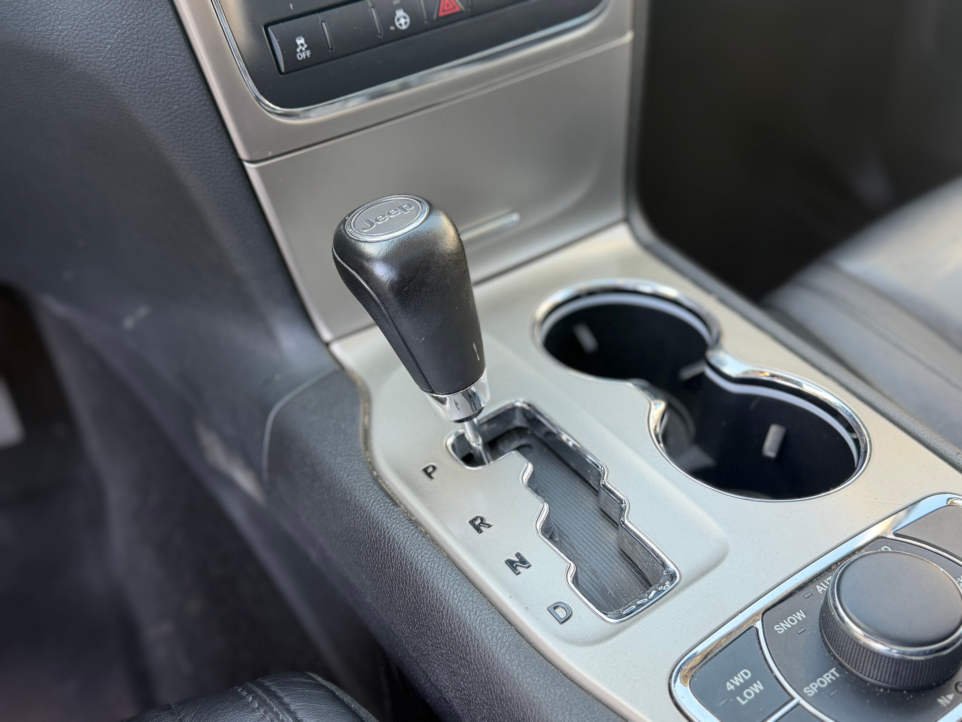 JEEP Grand Cherokee 3.0 CRD Overland Automatic-image-13