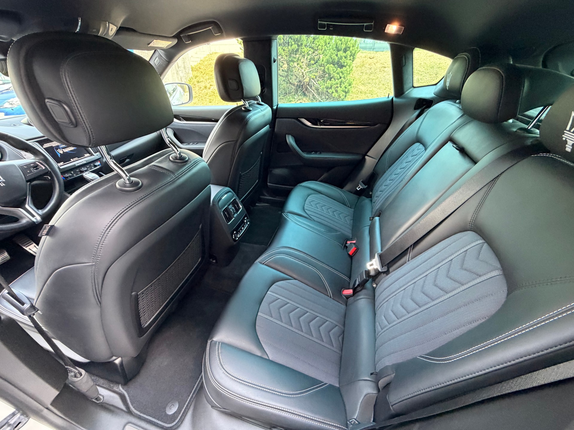 MASERATI Levante 3.0 V6 GranLusso Automatica-image-10