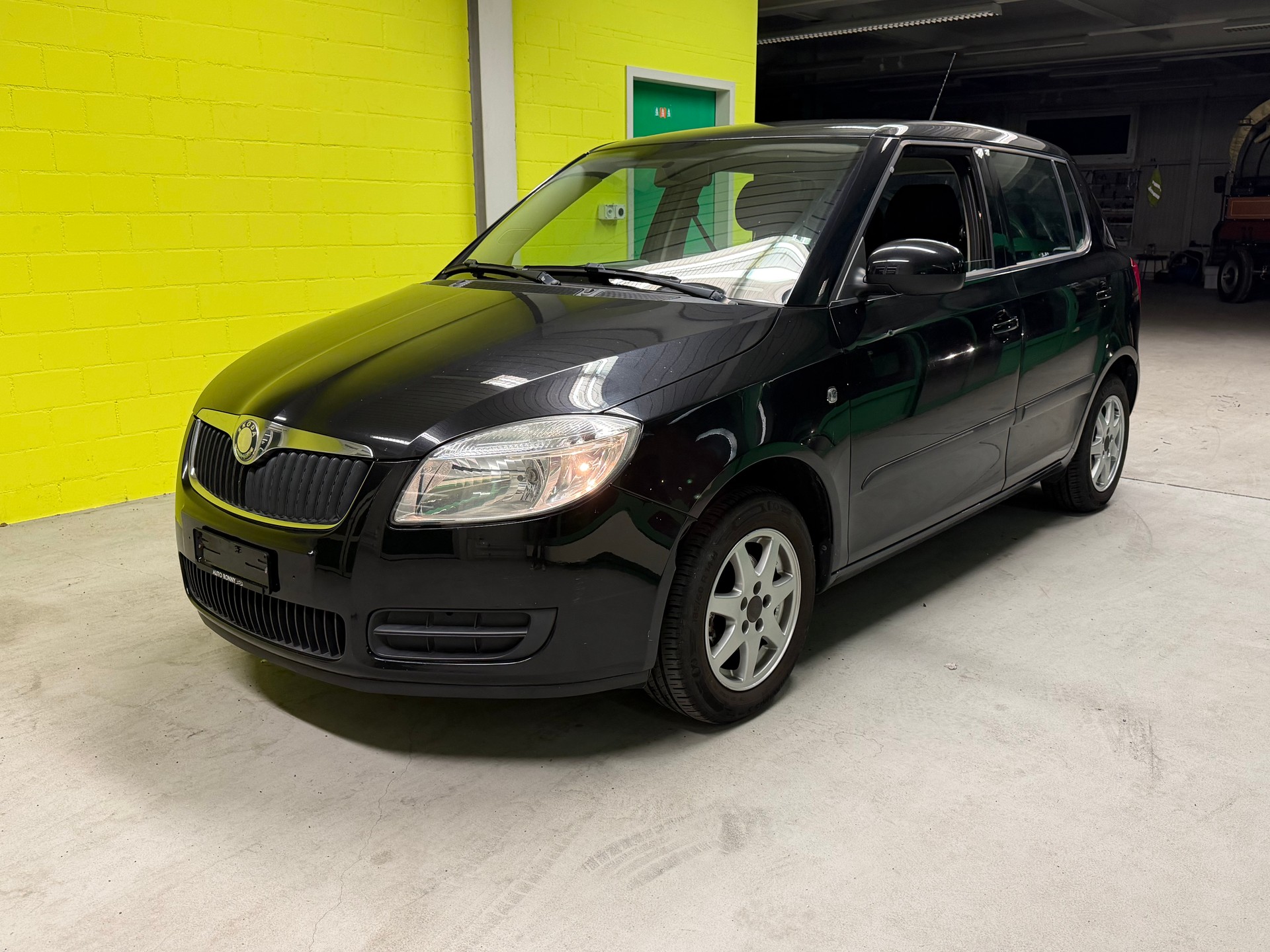 SKODA Fabia 1.2 Entry-showroom-element-1