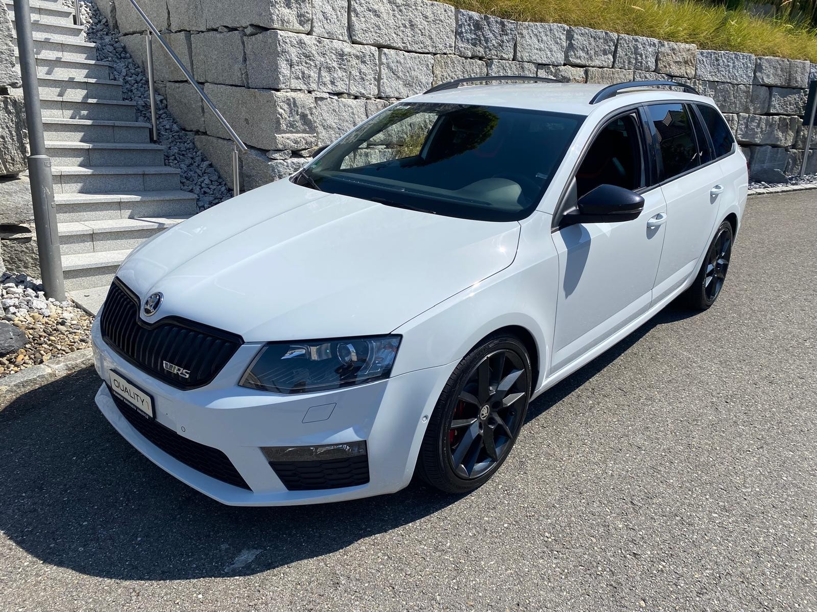 SKODA Octavia Combi 2.0 TSI RS DSG