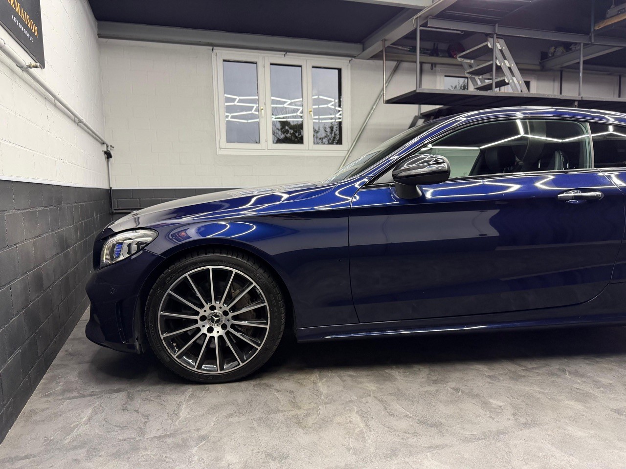 MERCEDES-BENZ C 300 Coupé 4Matic AMG Line 9G-tronic-image-9