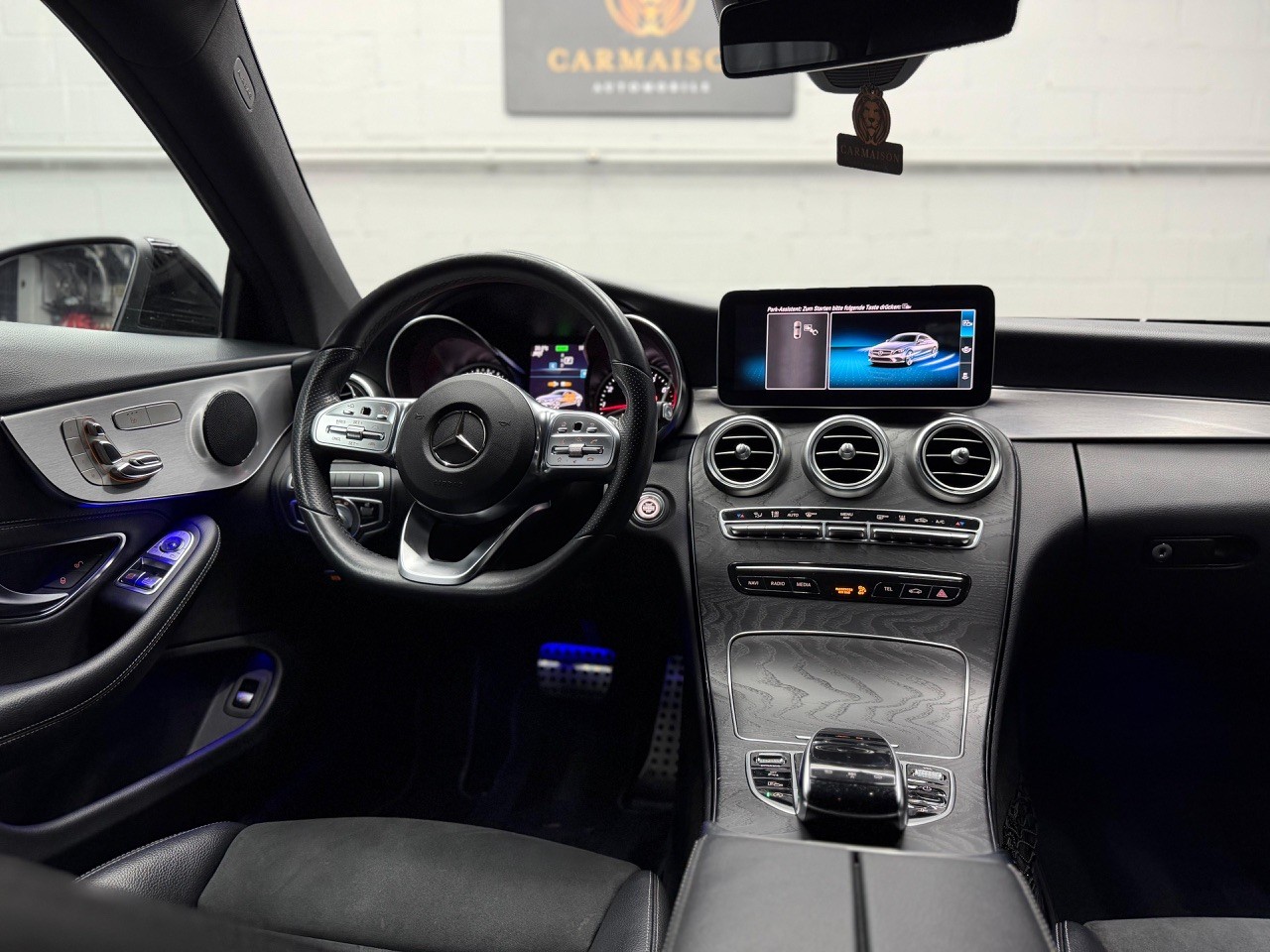 MERCEDES-BENZ C 300 Coupé 4Matic AMG Line 9G-tronic-image-16