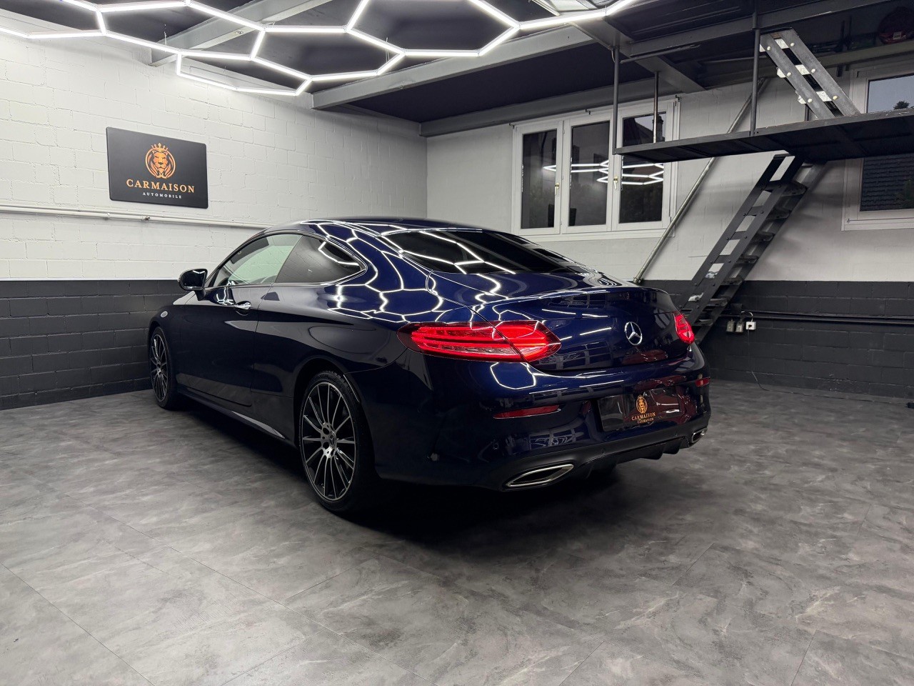 MERCEDES-BENZ C 300 Coupé 4Matic AMG Line 9G-tronic-image-5