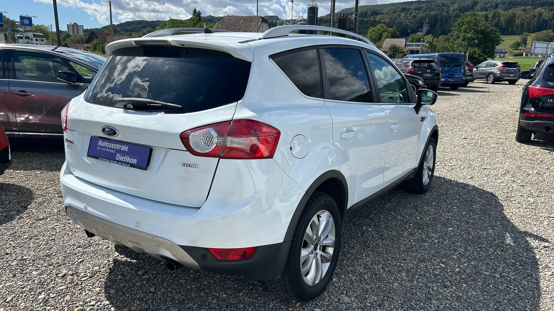 FORD Kuga 2.0 TDCi Carving 4WD-image-17