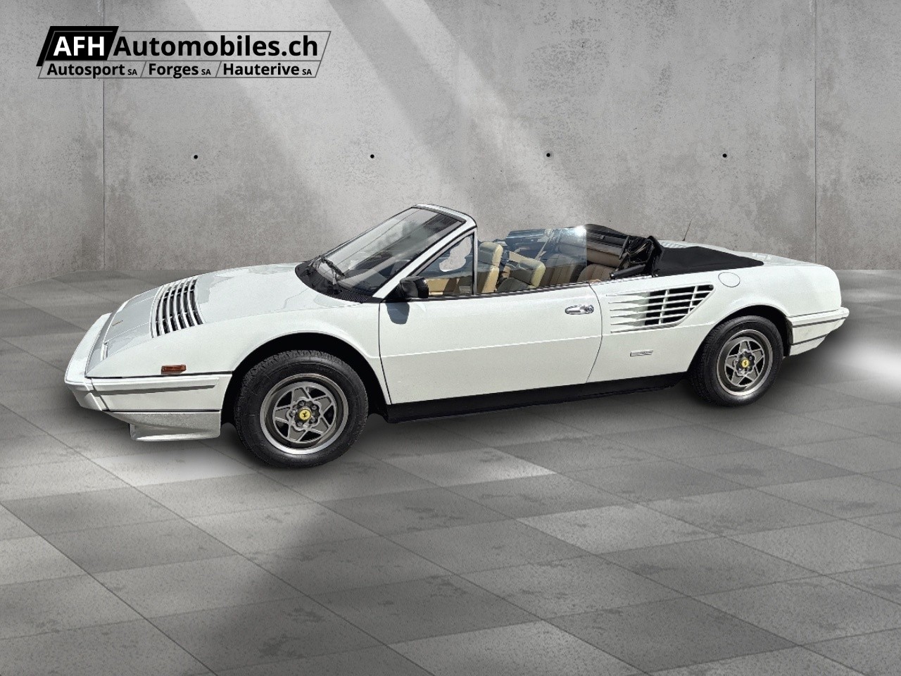 FERRARI MONDIAL-showroom-element-1