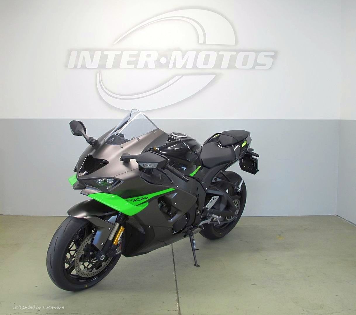 KAWASAKI NINJA ZX 10R-image-2
