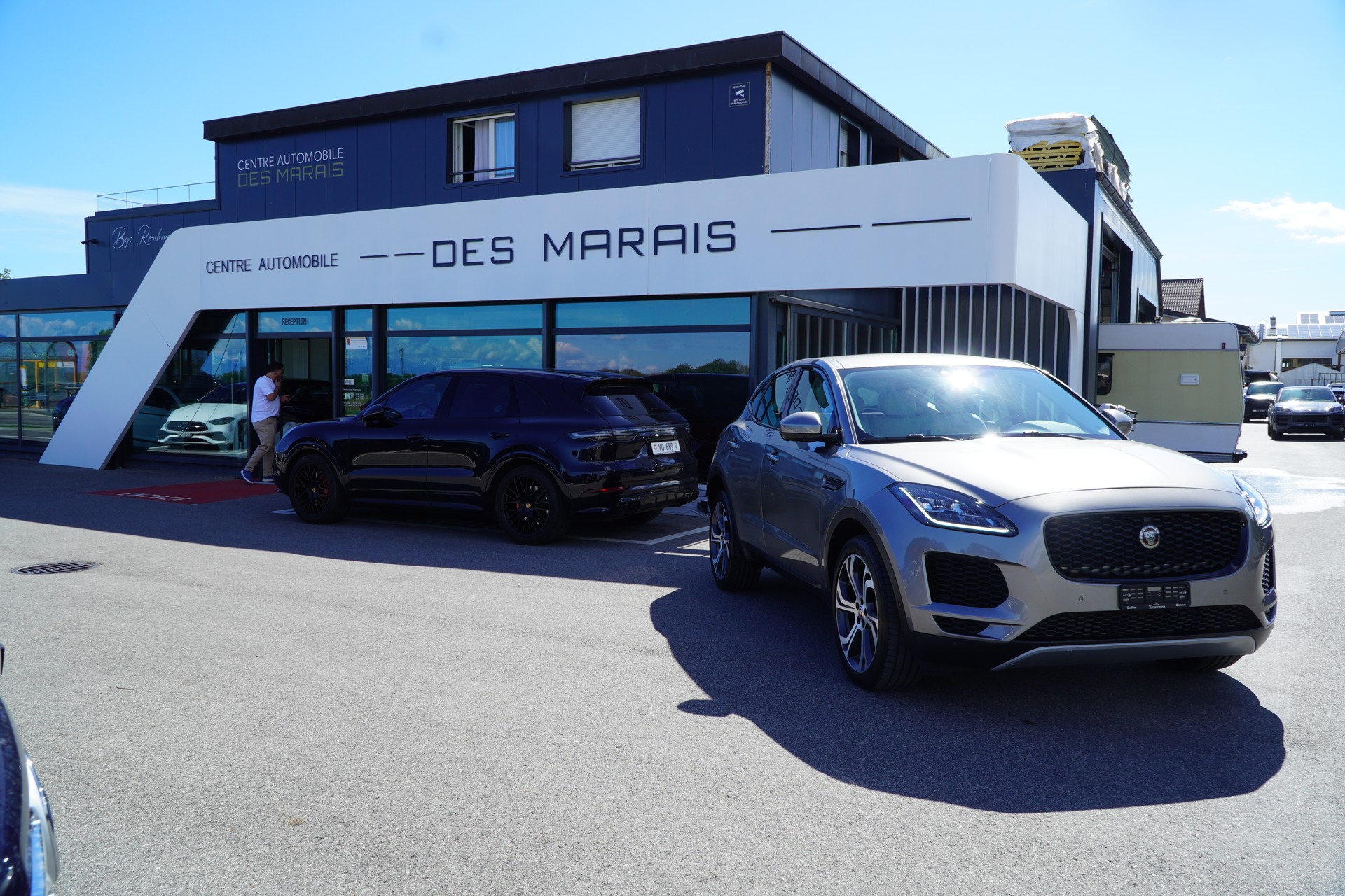 JAGUAR E-Pace 2.0 P200 HSE AWD Automatik-showroom-element-2