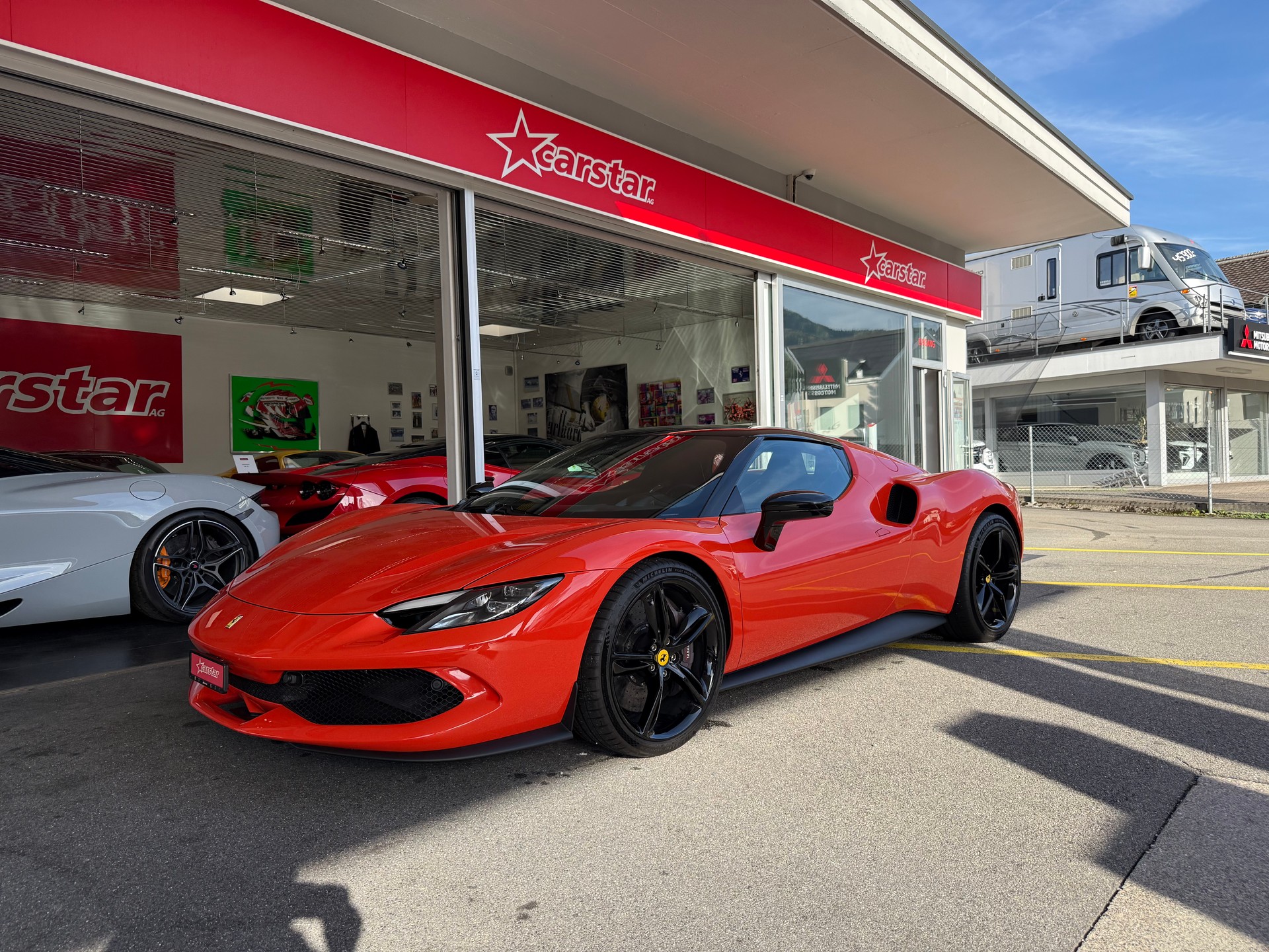 FERRARI 296 GTB ROSSO DINO-showroom-element-1