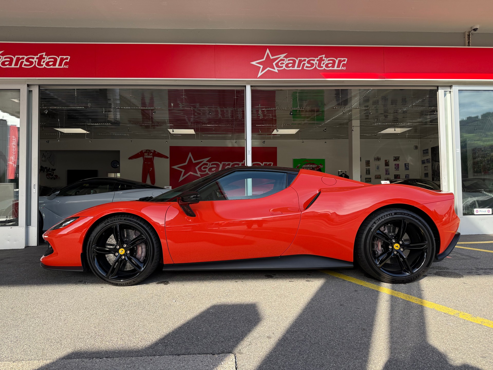 FERRARI 296 GTB ROSSO DINO