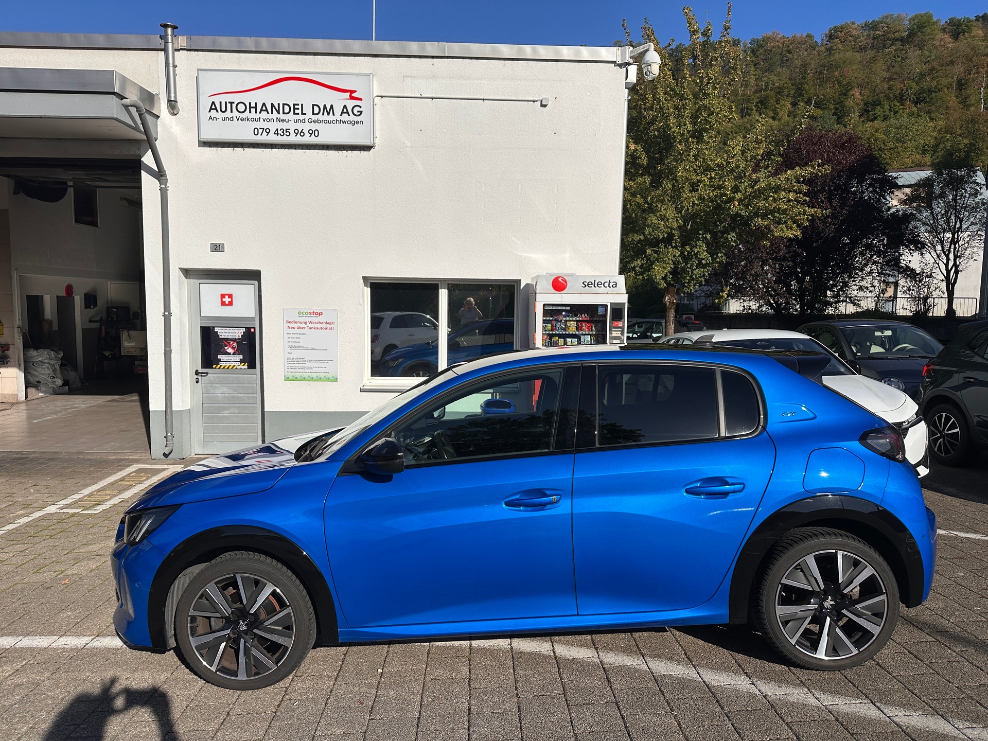 PEUGEOT 208 1.2 PureTech GT EAT8-showroom-element-2
