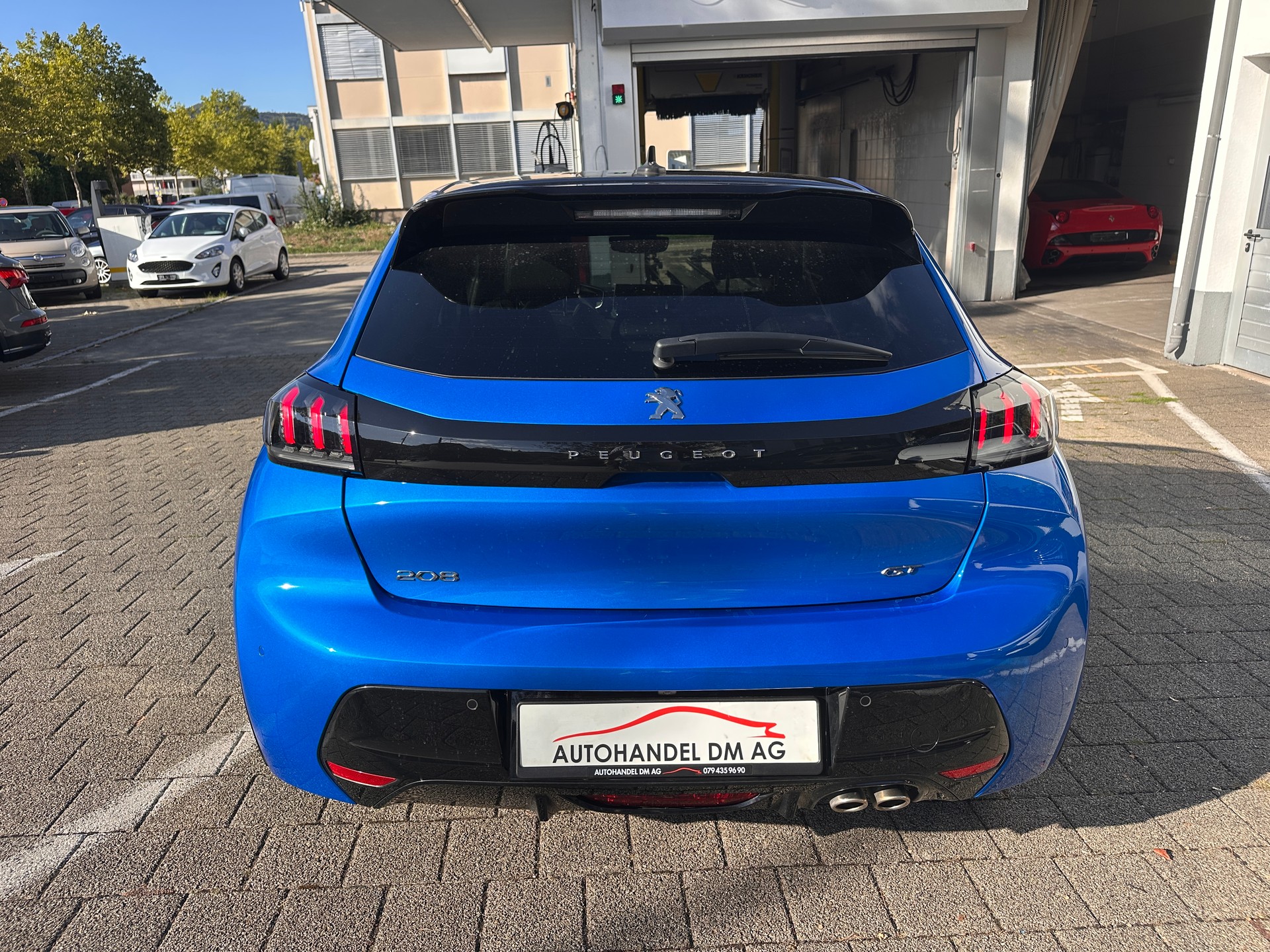 PEUGEOT 208 1.2 PureTech GT EAT8-image-4