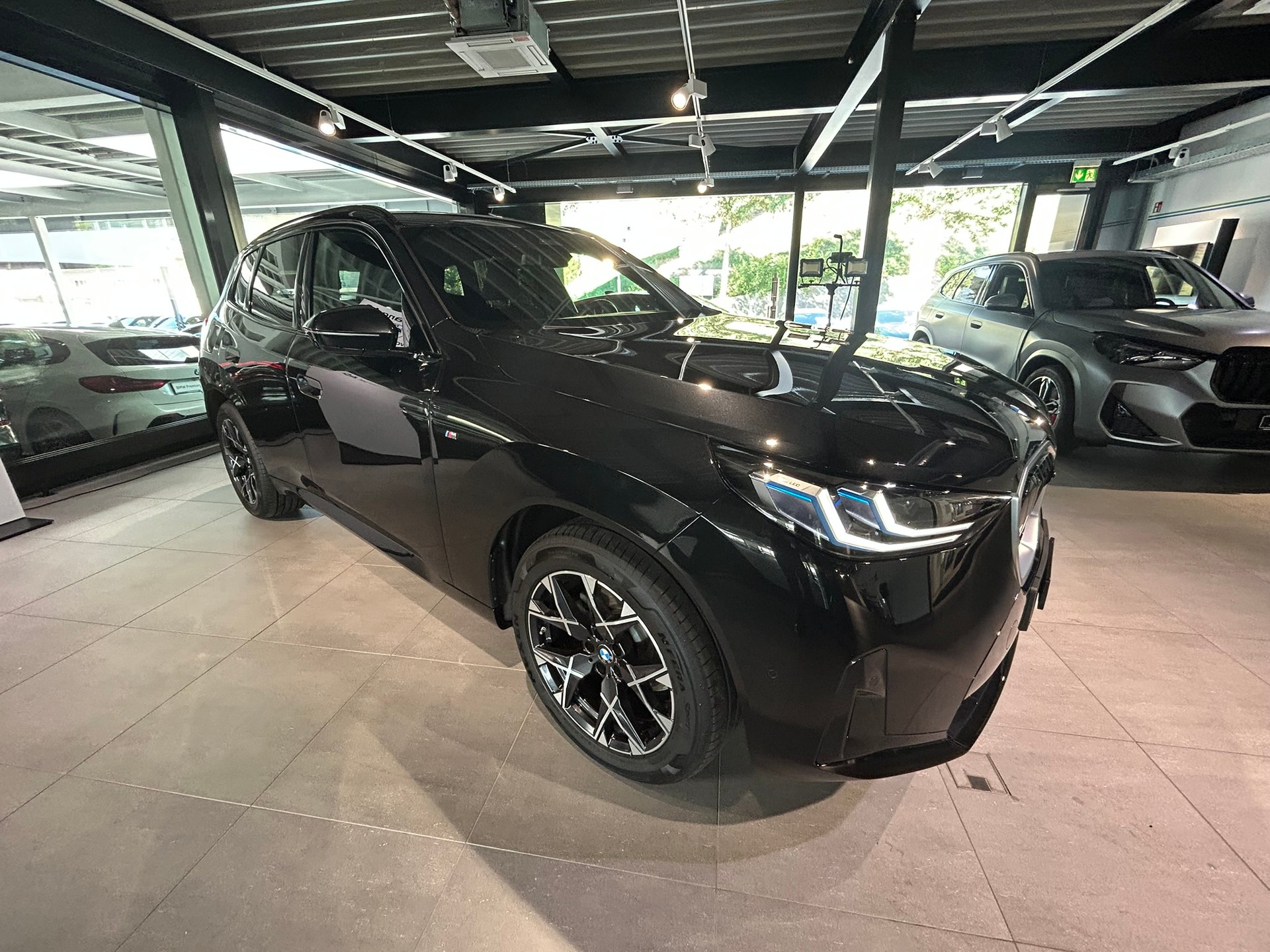 BMW X3 xDrive 48V 20d M Sport-showroom-element-3