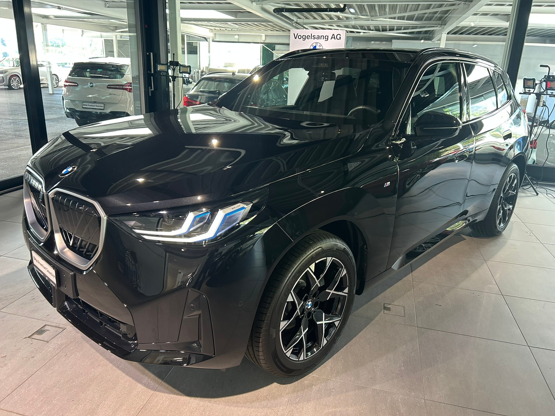 BMW X3 xDrive 48V 20d M Sport-showroom-element-1