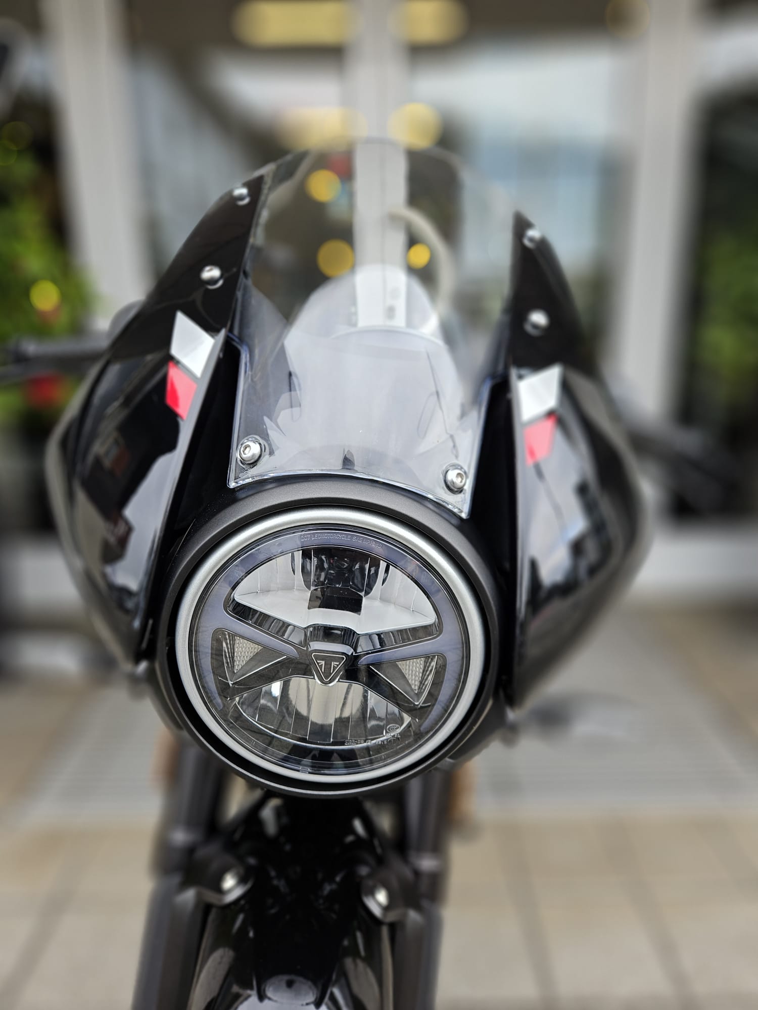 TRIUMPH Thruxton 400-image-9