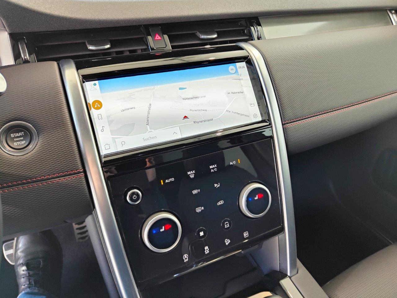 LAND ROVER Discovery Sport R Dyn P300e 1.5 PHEV SE AT8-image-9