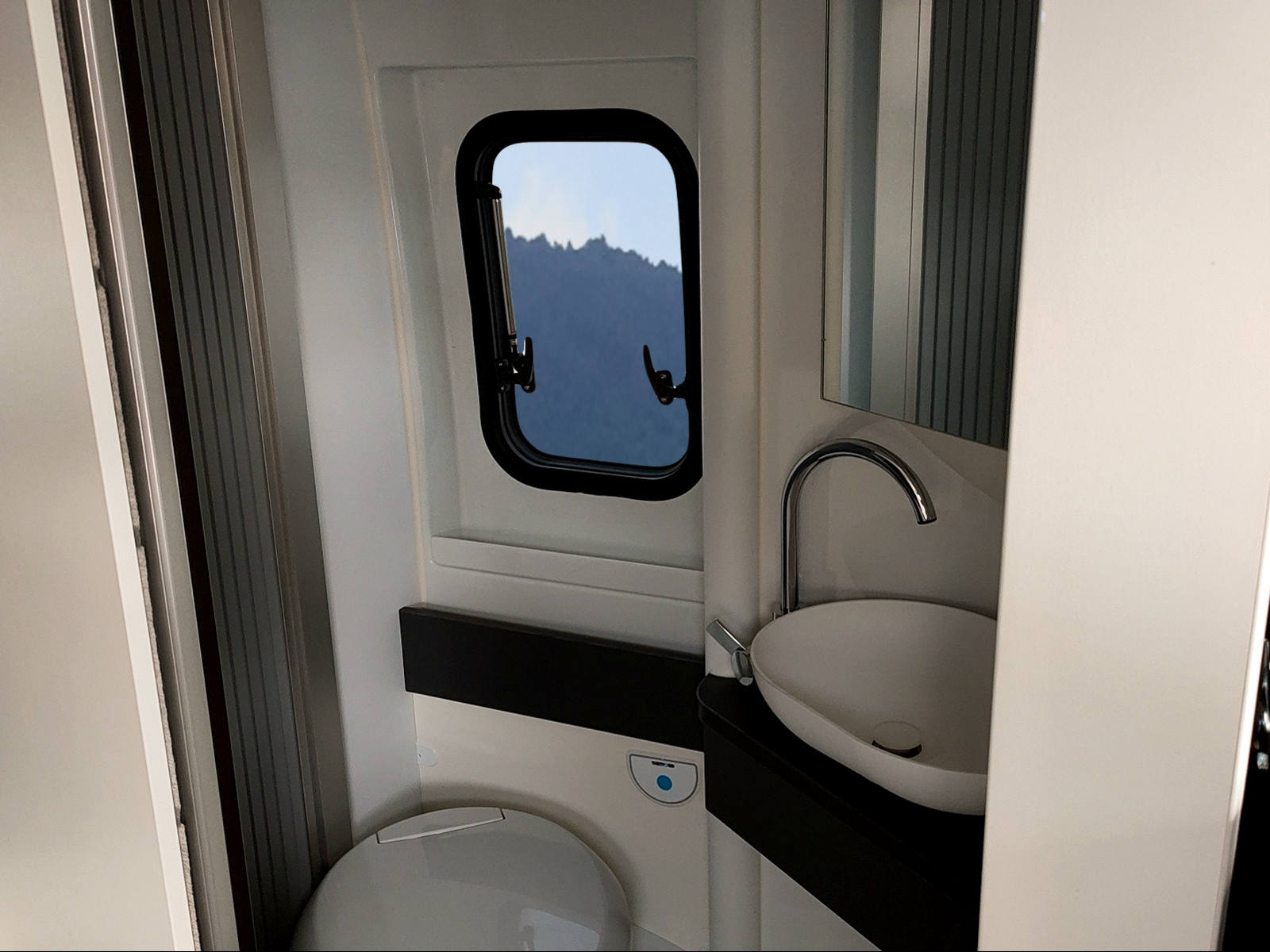 ADRIA TWIN Sports 640 SGX (A292)-image-12