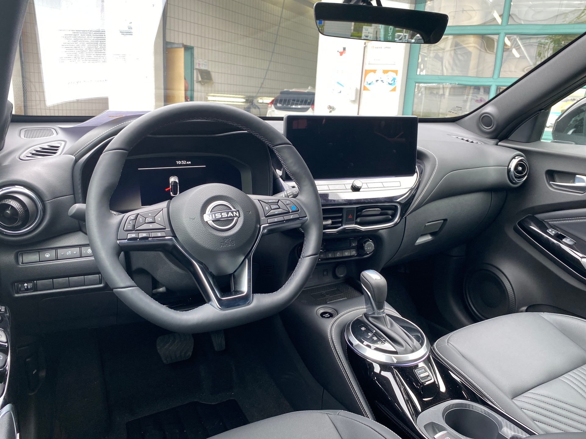 NISSAN Juke 1.6 FHEV Tekna-image-9