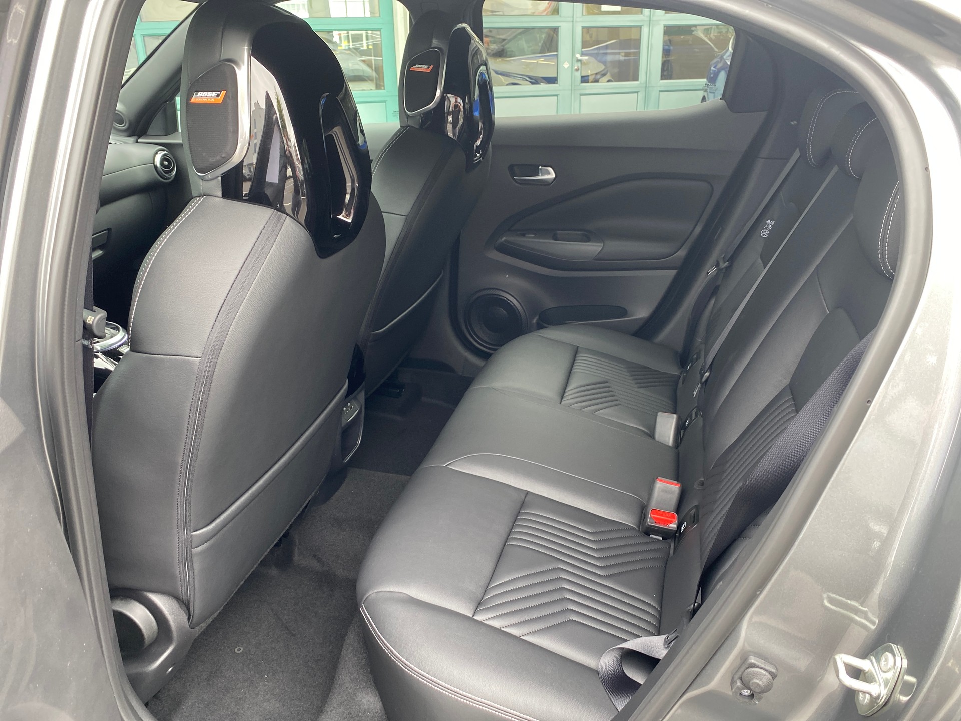 NISSAN Juke 1.6 FHEV Tekna-image-14