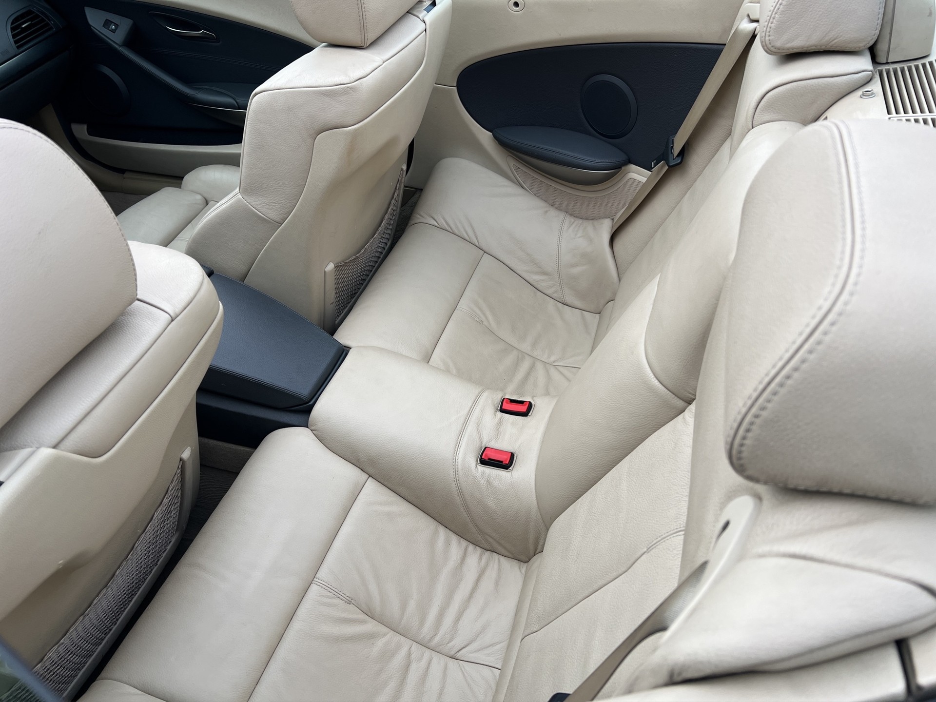 BMW 645Ci-image-12