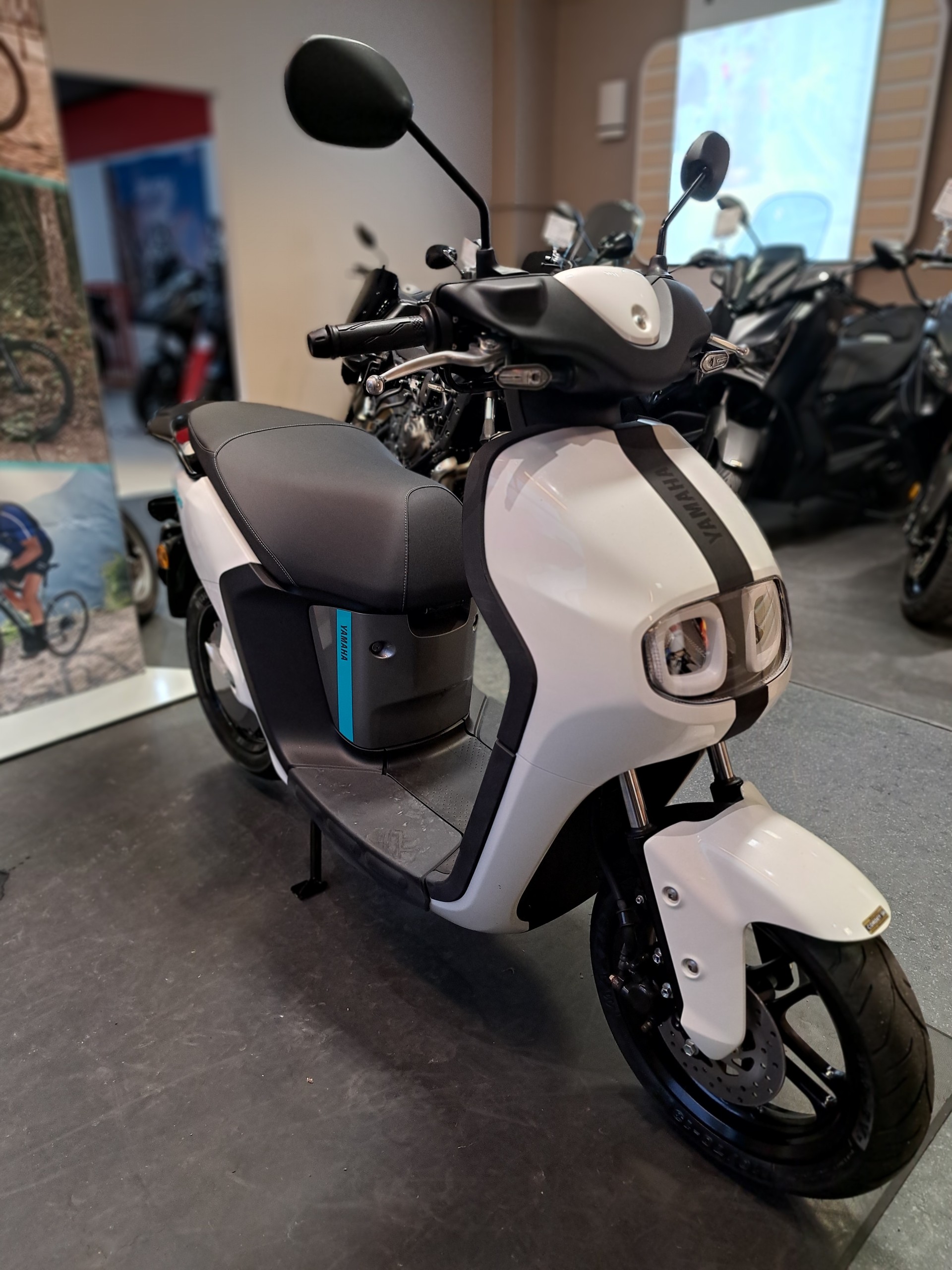 YAMAHA Neo's EV