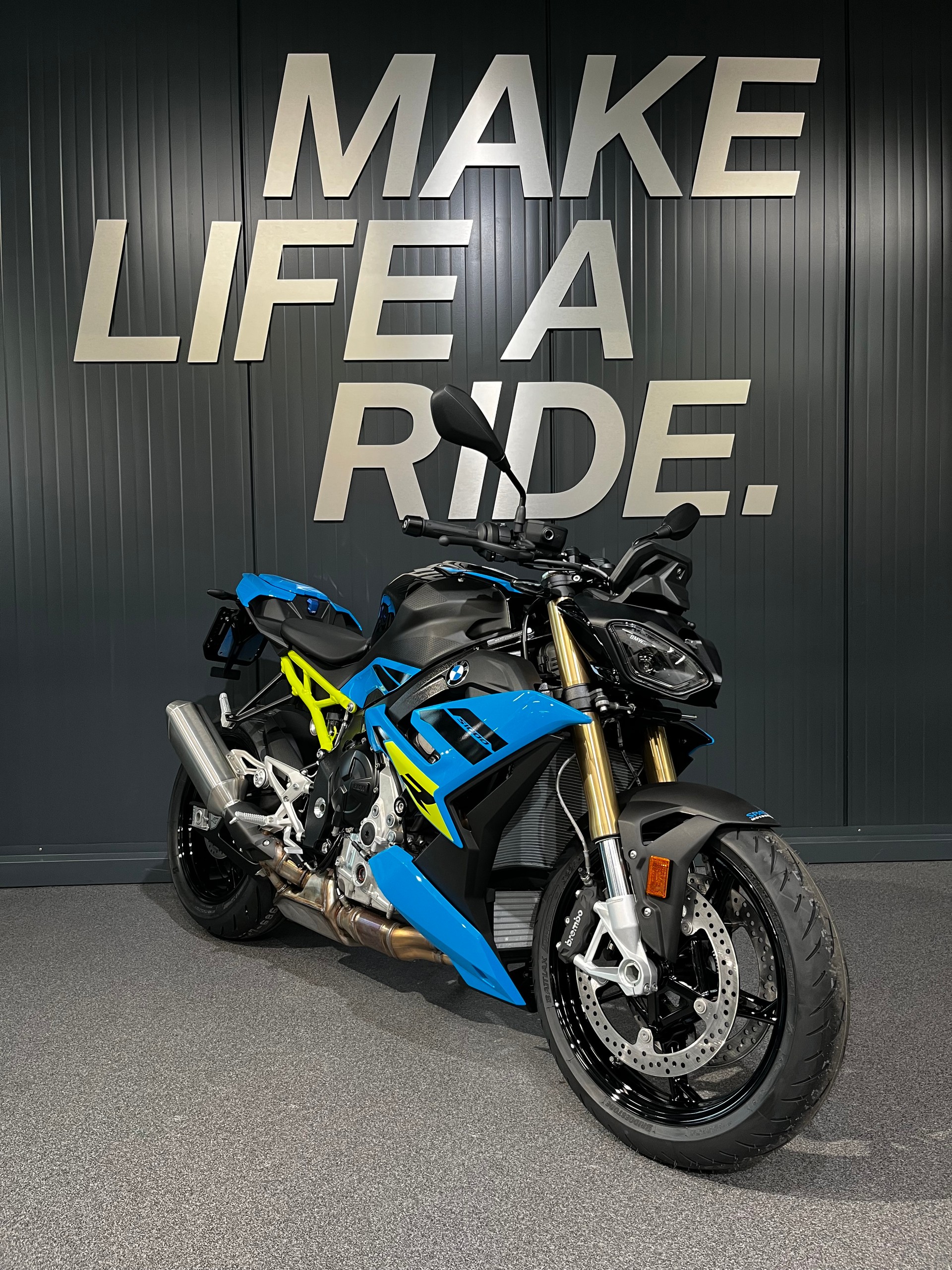 BMW S 1000 R-image-1