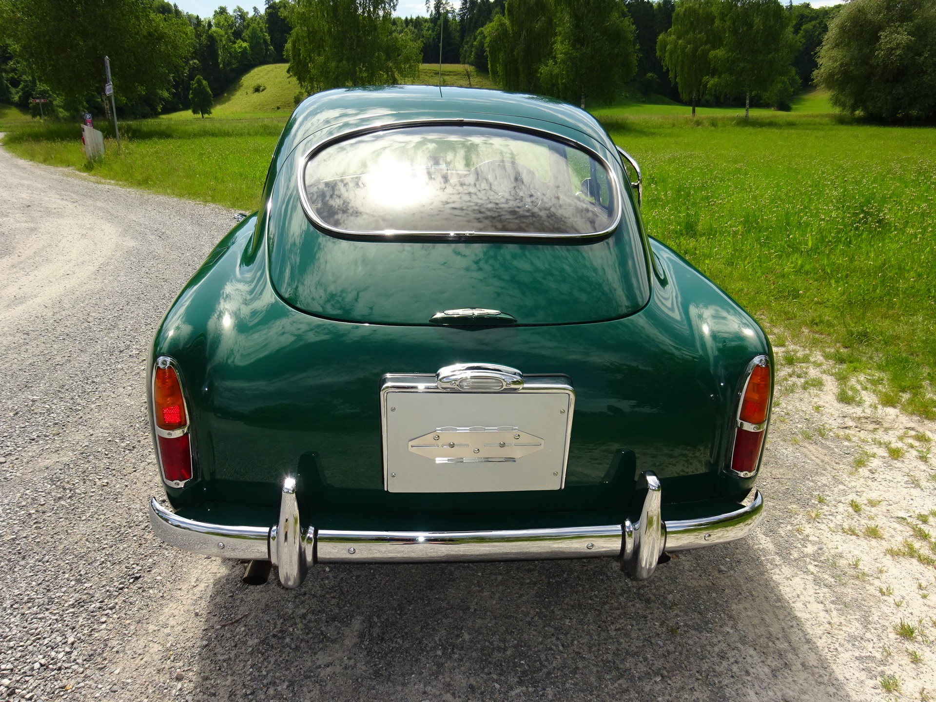 ASTON MARTIN DB2/4 Mk III-image-4
