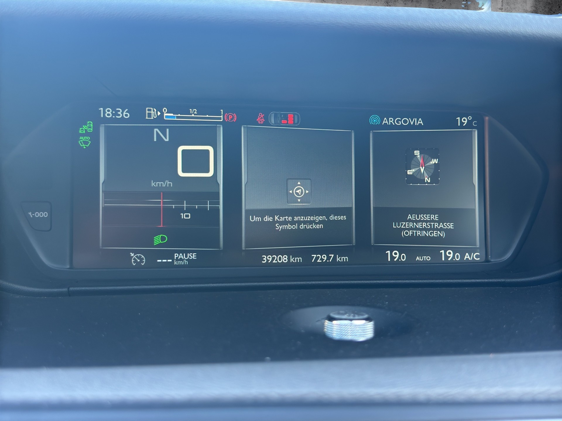 CITROEN C4 Picasso 1.6 e-HDi Exclusive ETG6-image-15