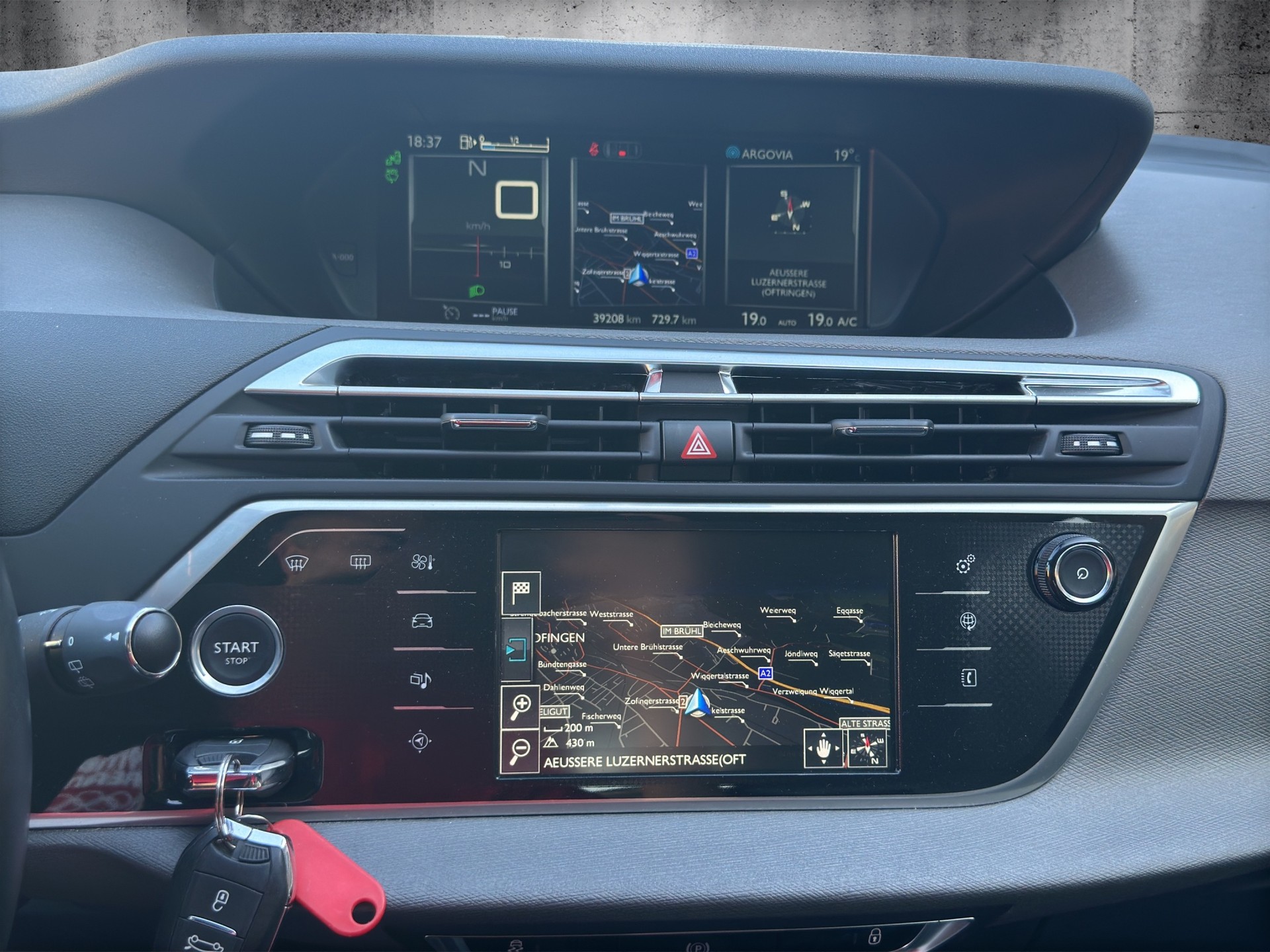 CITROEN C4 Picasso 1.6 e-HDi Exclusive ETG6-image-13