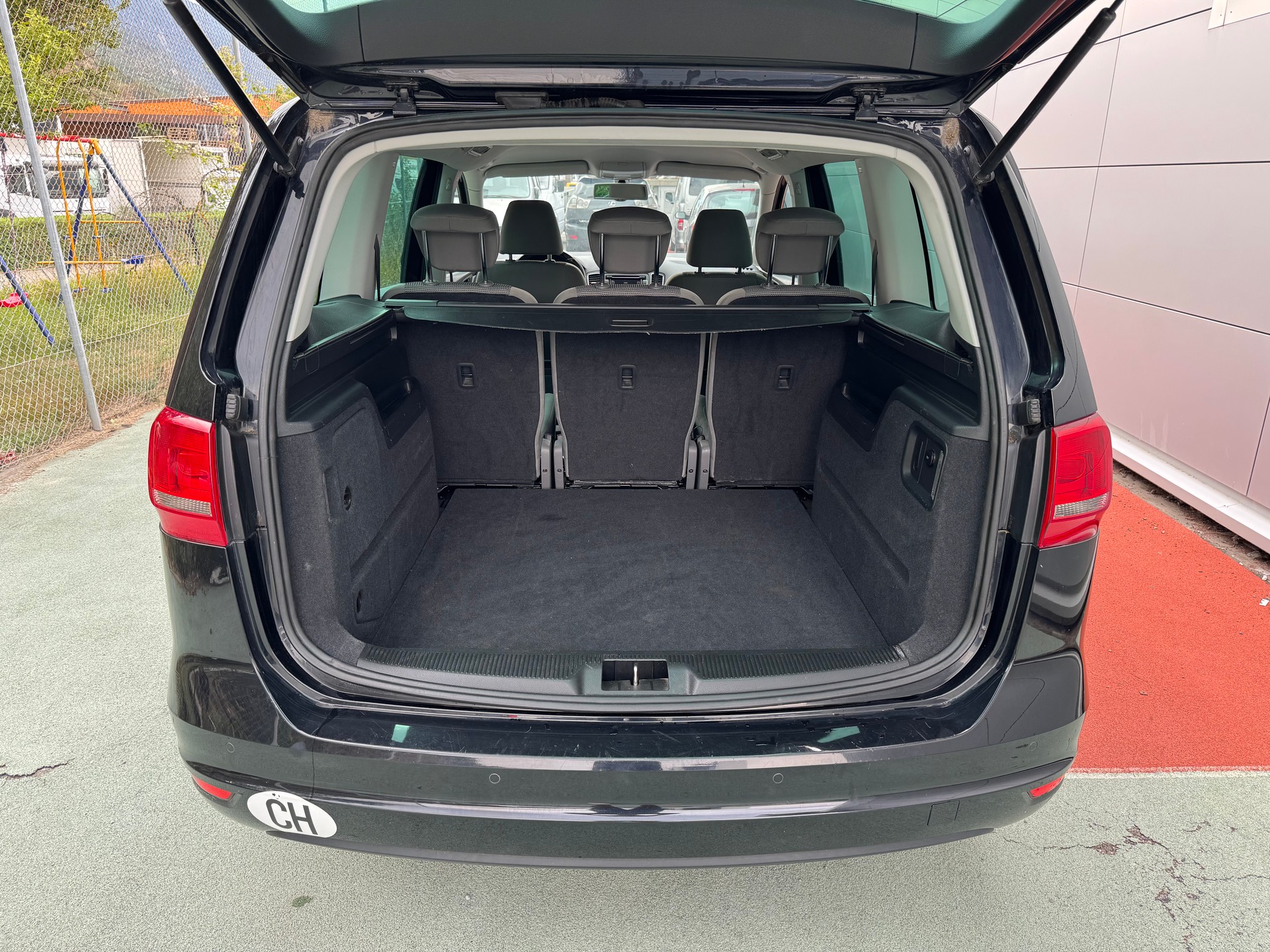 VW Sharan 1.4 TSI BlueMotion Technology Highline-image-12