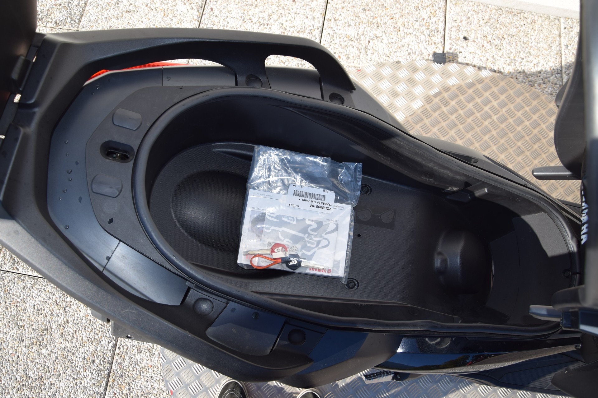 YAMAHA X-Max YP 250 R Iron Max ABS-image-9