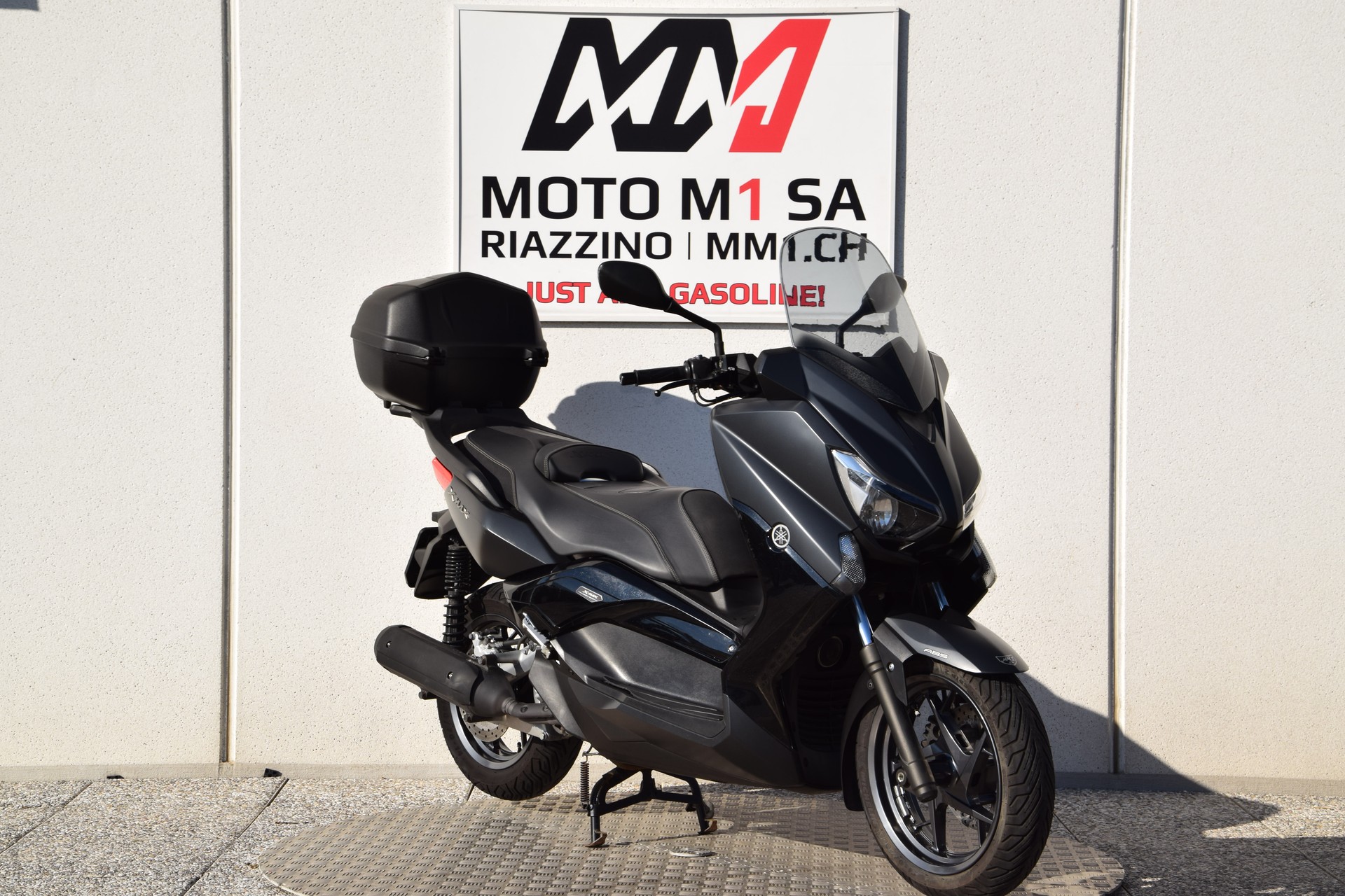 YAMAHA X-Max YP 250 R Iron Max ABS-image-1