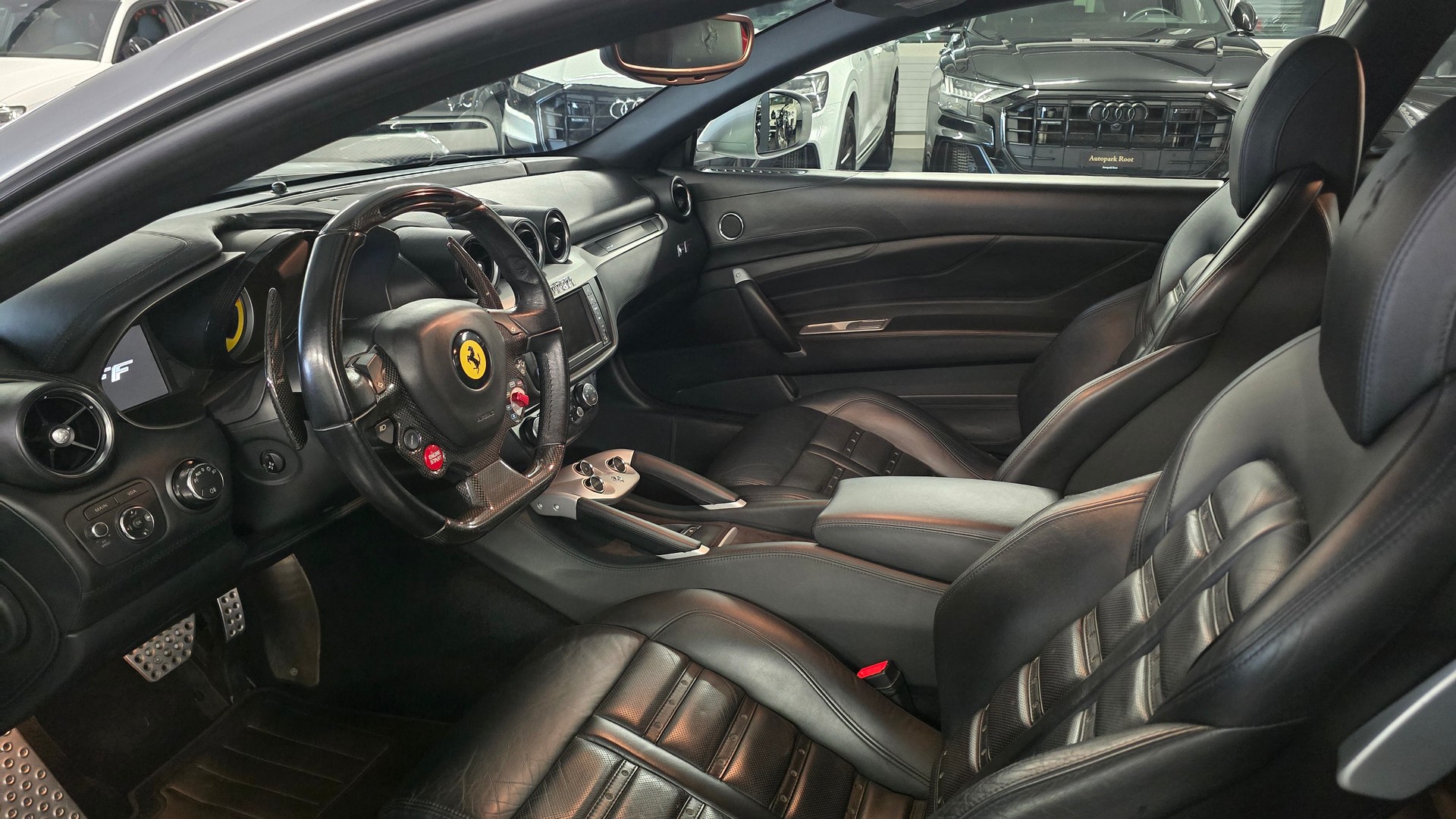 FERRARI FF-image-13