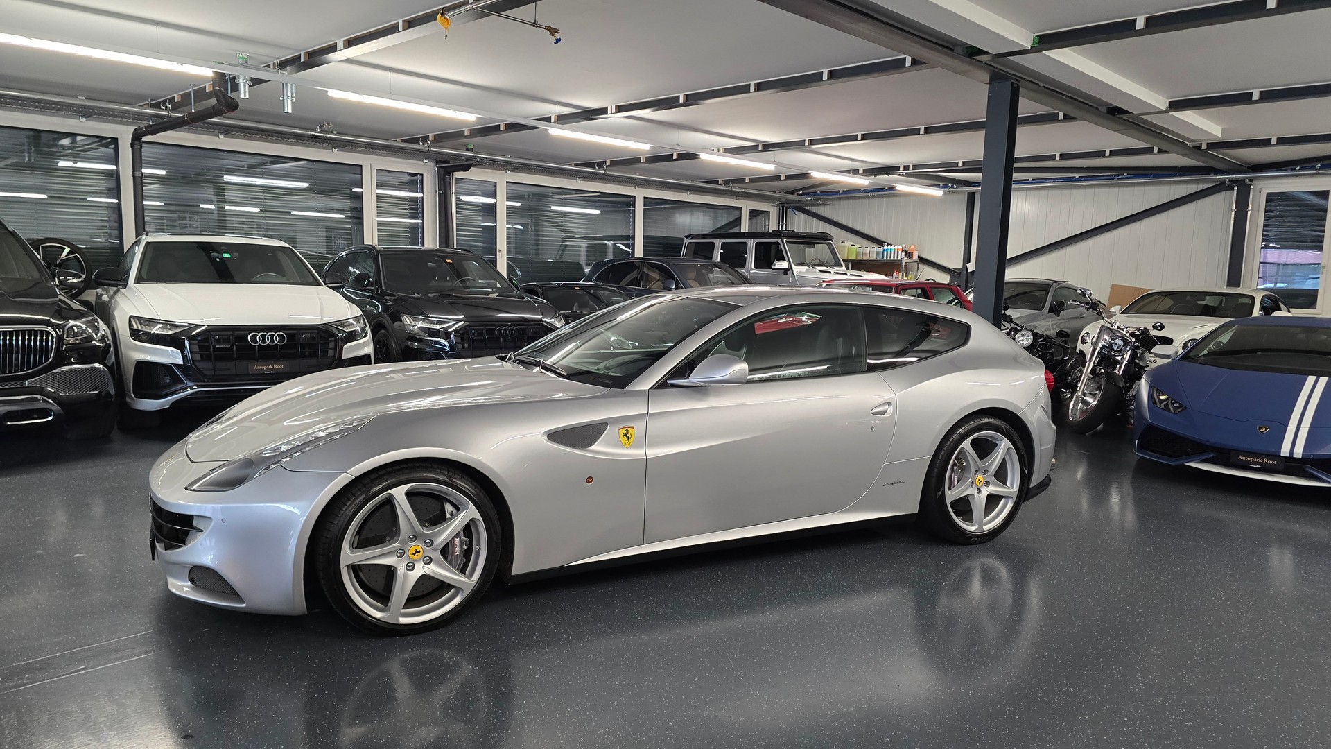 FERRARI FF-image-8