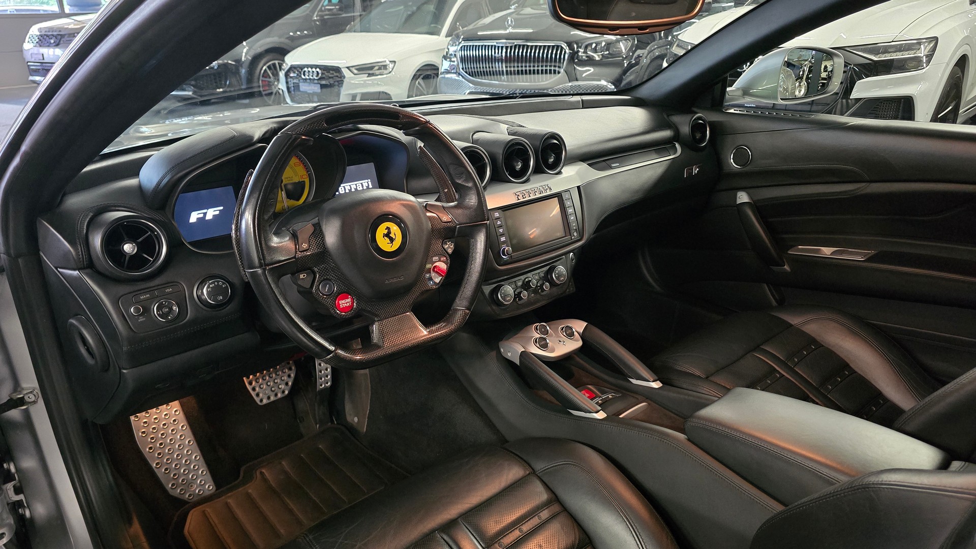 FERRARI FF-image-12