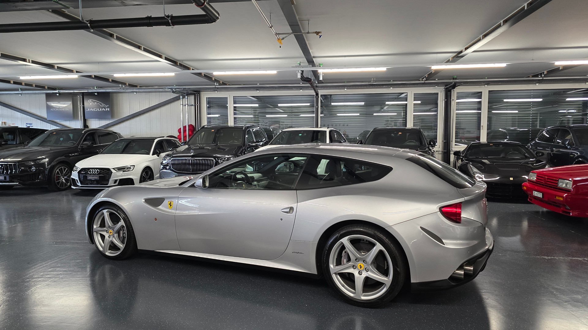 FERRARI FF-image-7