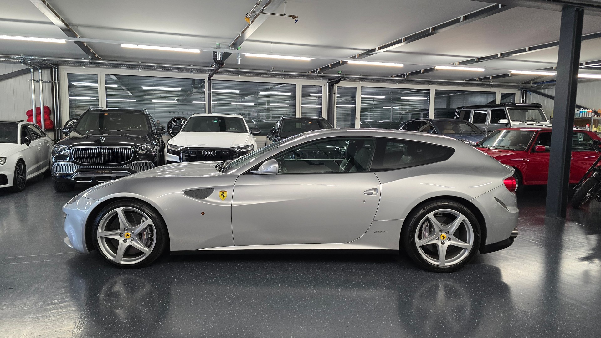 FERRARI FF-image-9