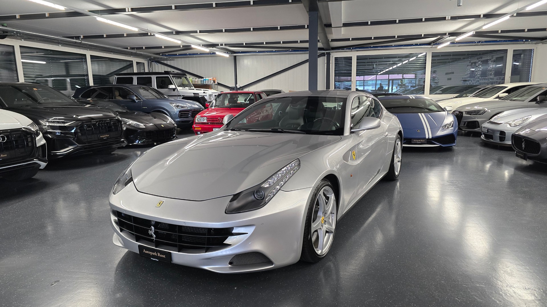 FERRARI FF-image-10