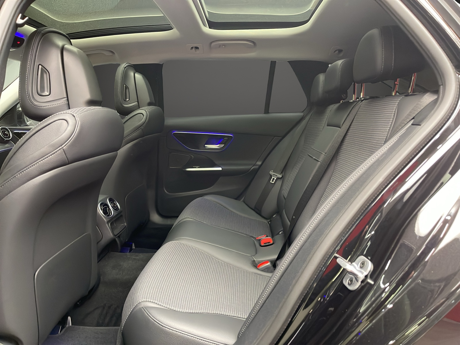 MERCEDES-BENZ C 220 d T 4 M Swiss Star-image-9