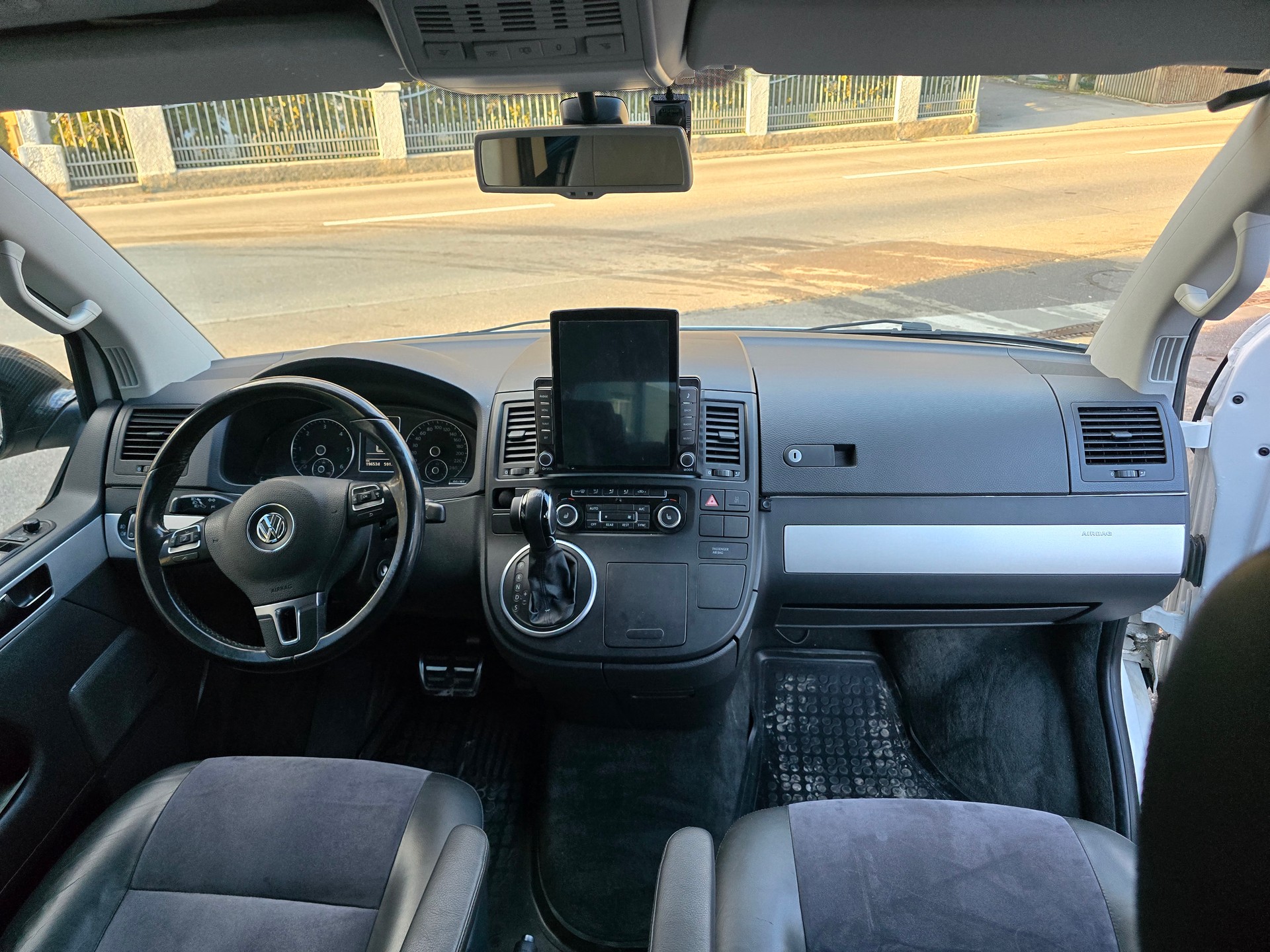 VW T5 2.0 Bi-TDI BMT 4Motion DSG-image-6